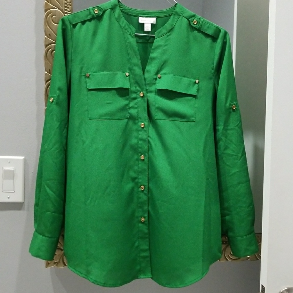 Gorgeous green long sleeve blouse 💚💚💚