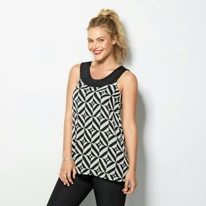 Geo-Print Swing Top in Misses