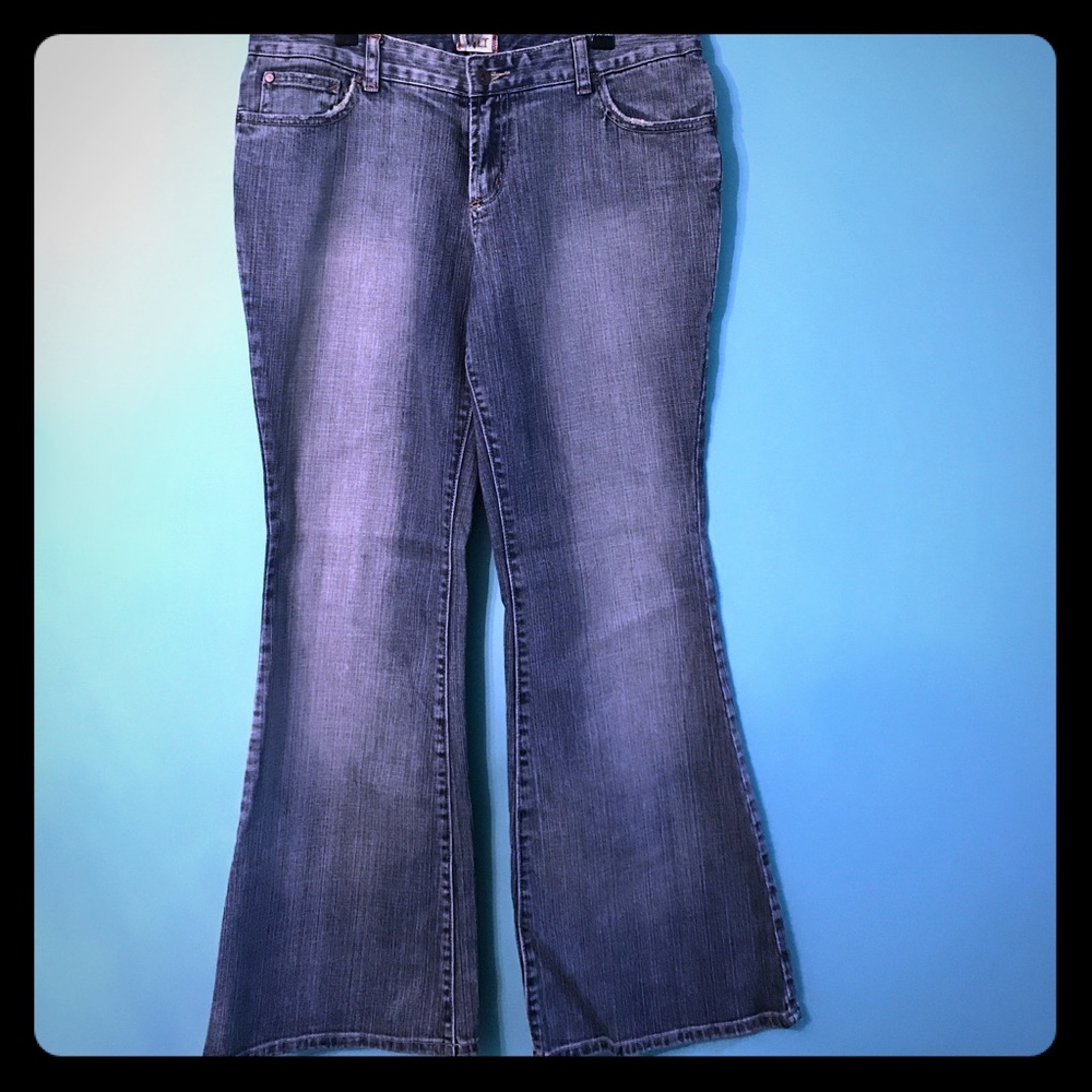 Tilt flare jeans