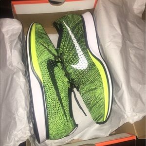 Nike flyknit racer size 10.5