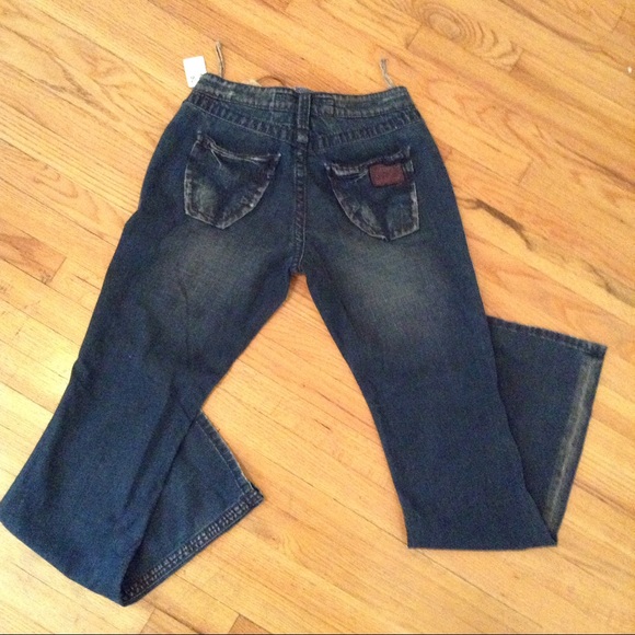 Stitch's Jeans - Picture 5 of 7