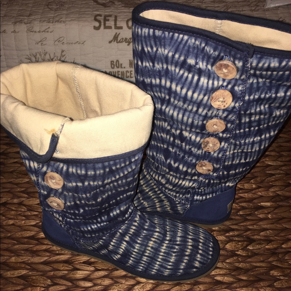 Tie-dye Bailey Button Ugg boots