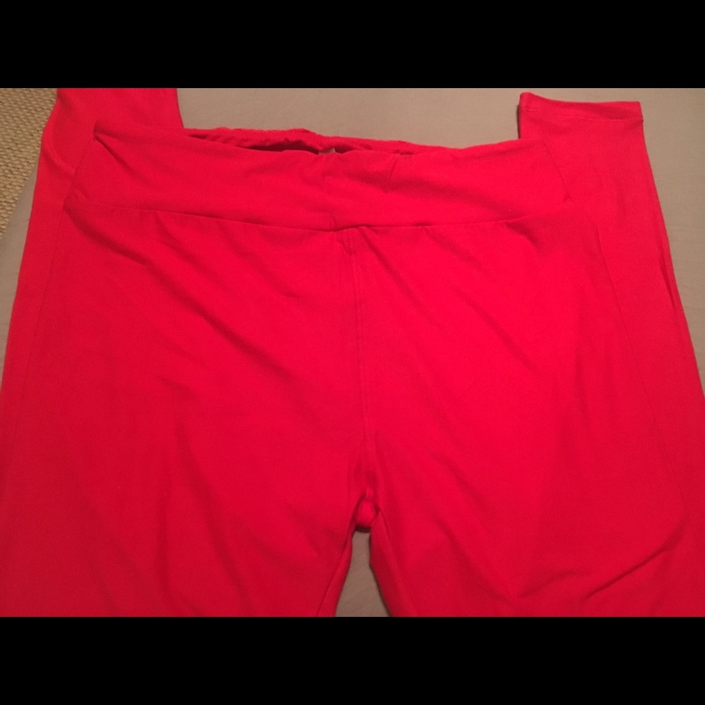 Brand New Lularoe Christmas Red TC