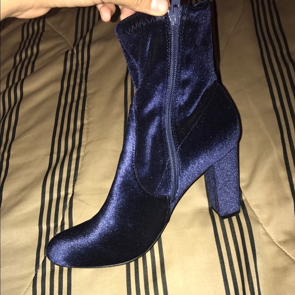 *SOLD ON Ⓜ️* Blue Velvet Booties - Picture 2 of 2