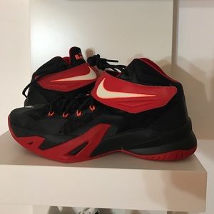 Nike Lebron Soldier 8