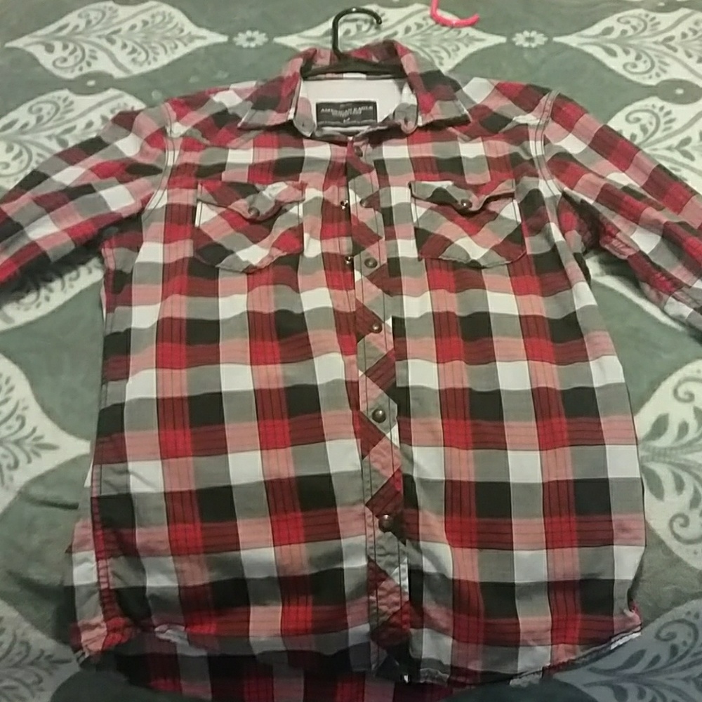 Men's American Eagle long sleeve shirt
