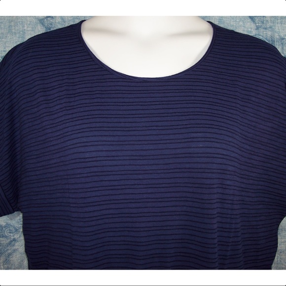 NEW St. John's Bay 1X 2X Navy Short Sleeve Top - Picture 3 of 8