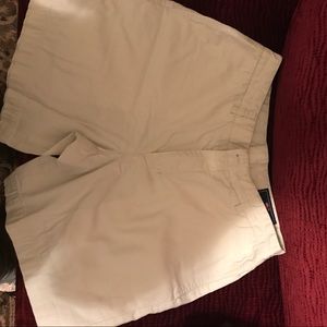 Vineyard vines club short size 32