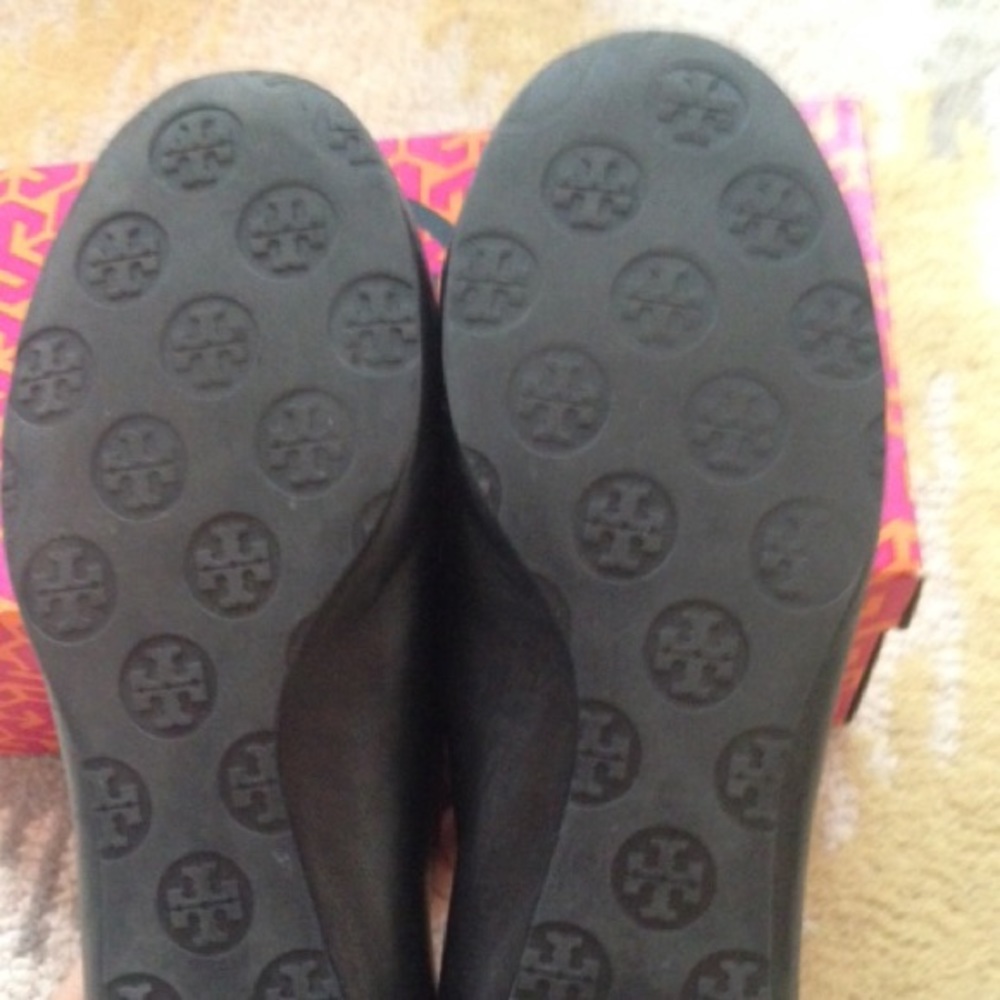 Classic Tory Burch Flats - size 7 1/2 - Picture 5 of 7