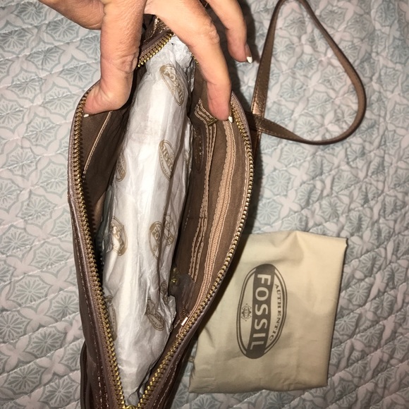 Fossil Sydney Crossbody NWT - Picture 3 of 3