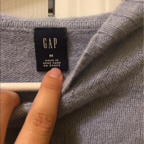 Gap Sweater - Picture 2 of 5