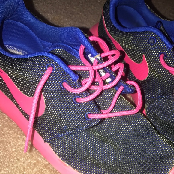 Nike Roshe One - Picture 4 of 4