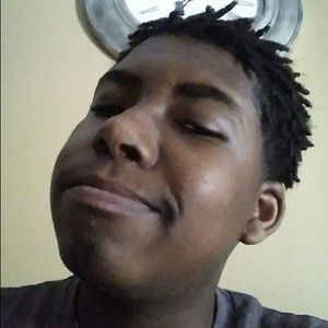 Meet your Posher, Devonte