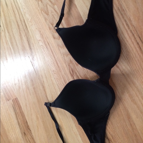 black bra - Picture 2 of 3
