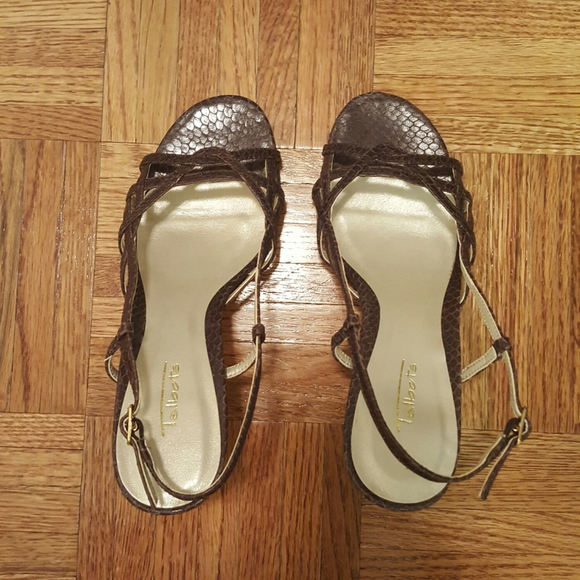 Talbots Sandals - Picture 2 of 2