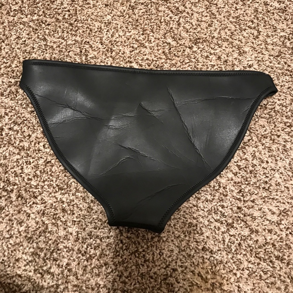 Triangl Bikini Bottom - Picture 3 of 3