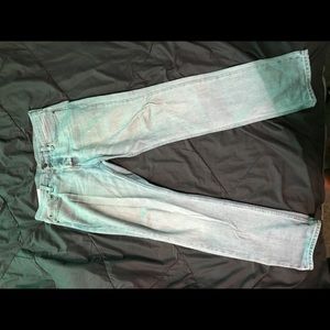 Light Wash Hollister Jeans.