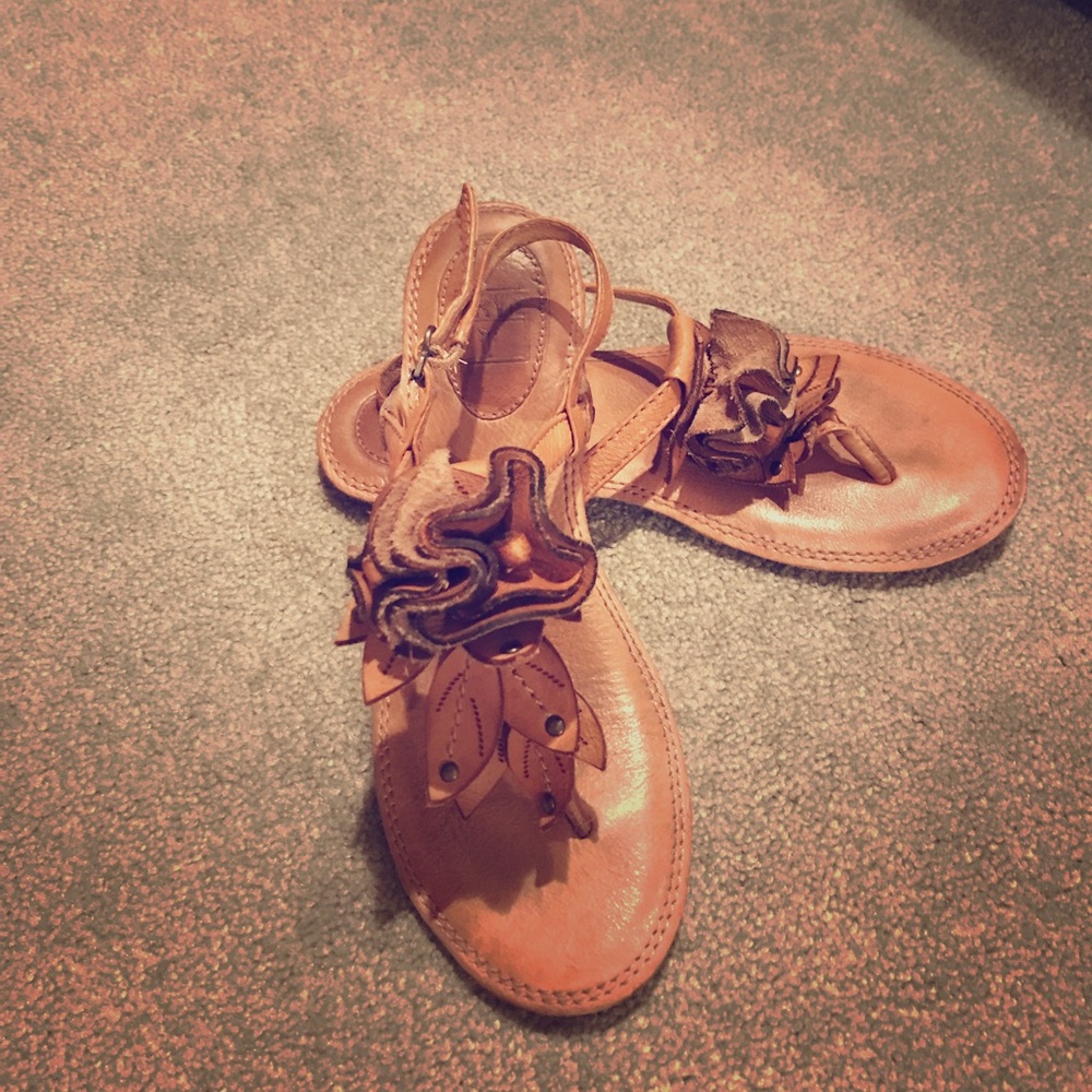 Frye Leather Flower Sandal
