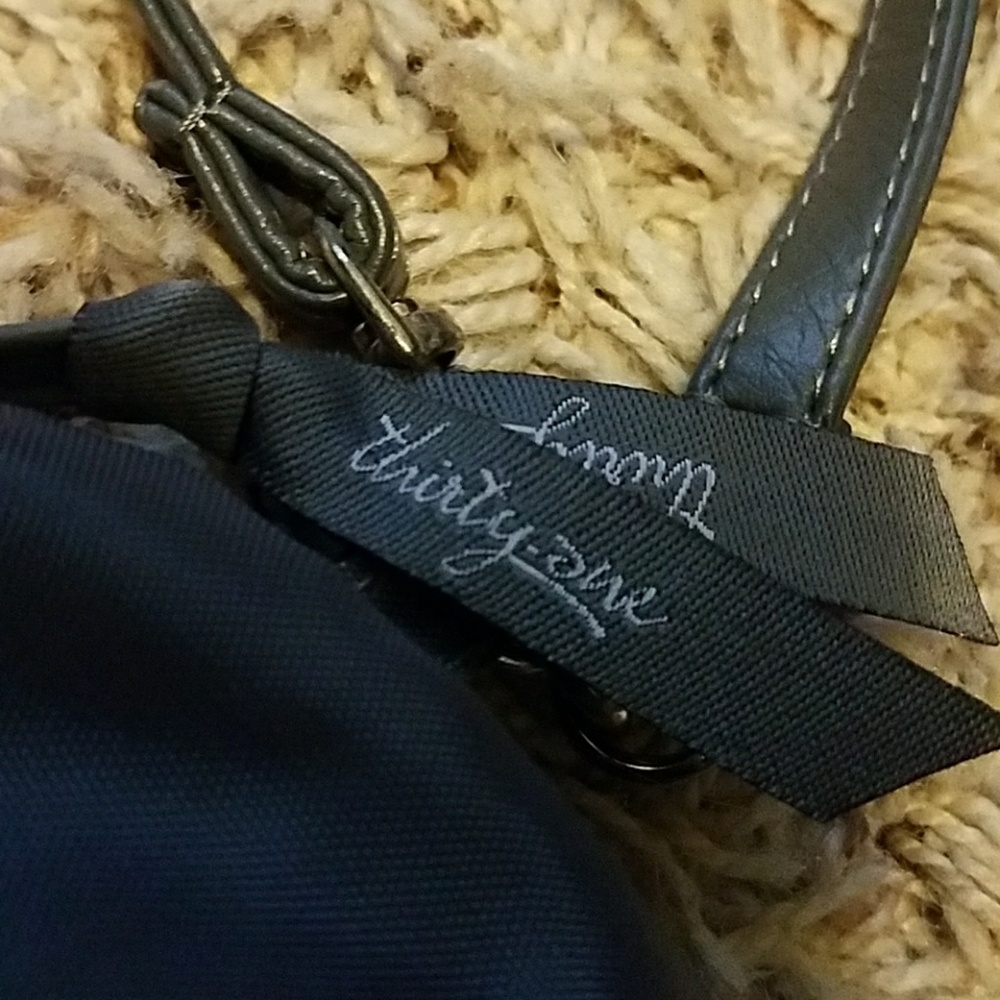 Hand Bag - Picture 2 of 4