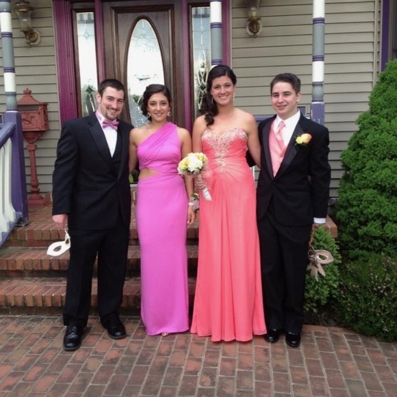 La Femme Prom Gown - Picture 3 of 5