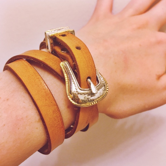 Belt buckle leather bracelet. - Picture 1 of 2