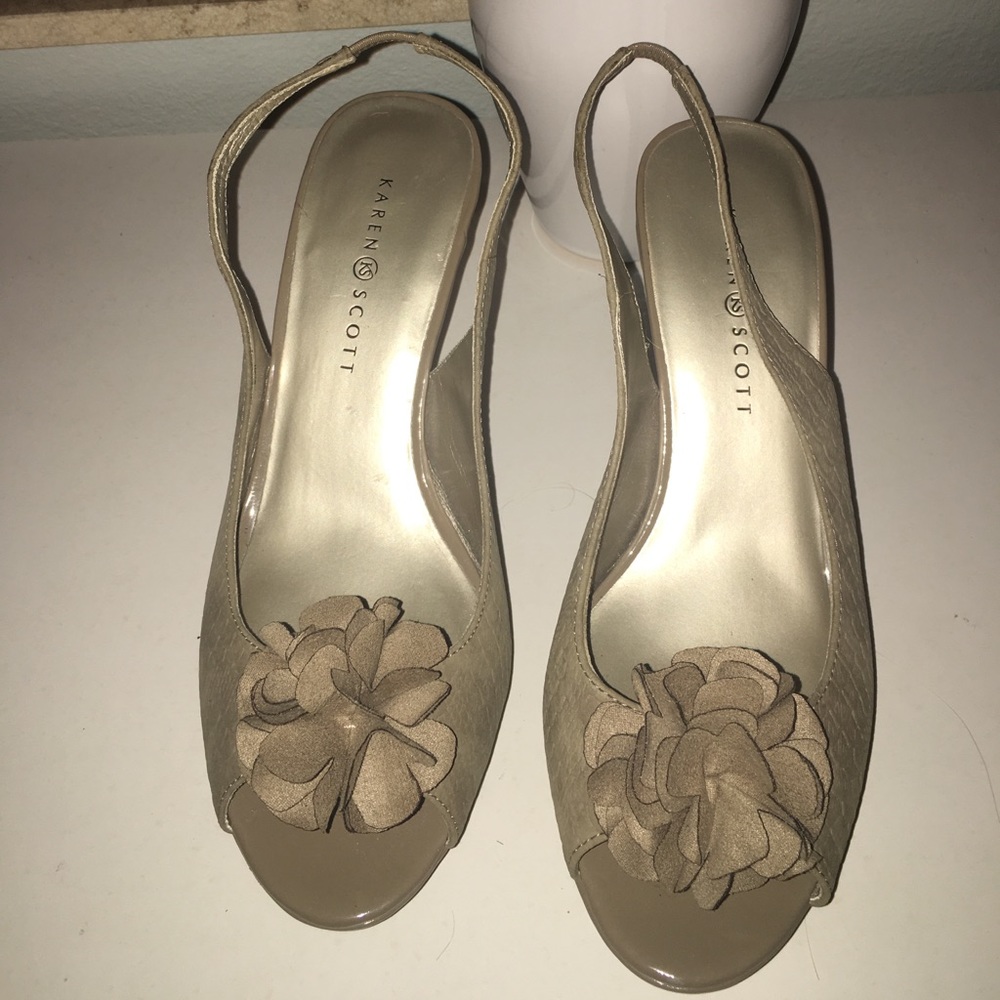 Karen Scott Heels