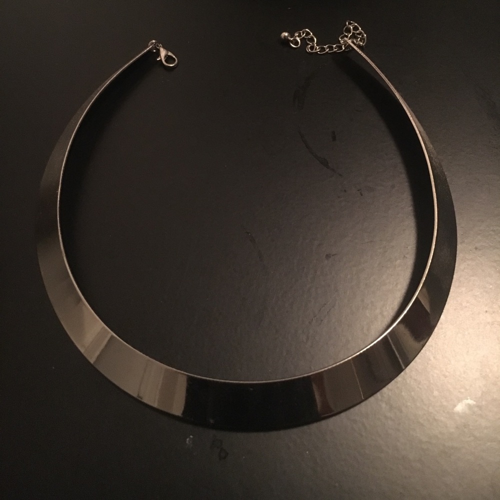 Silver choker