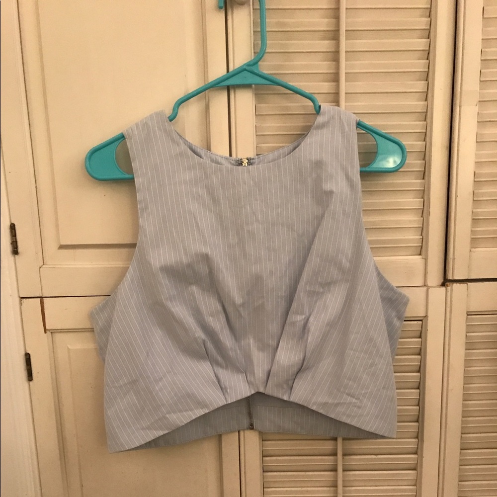JOA Crop Top