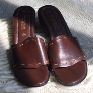 Easy slip on leather sandals/slippers