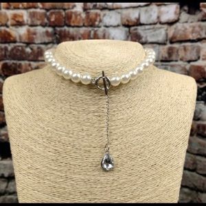 🎀 NWOT SOPHISTICATED PEARL CHOKER
