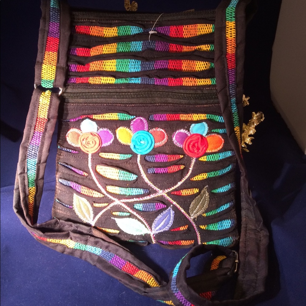 👛🌈Rising International Purse DONATING SATURDAY