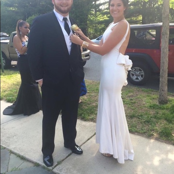 Jovani 21899 Prom Gown - Picture 4 of 7