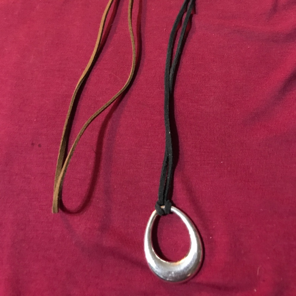 Necklace - Picture 2 of 3