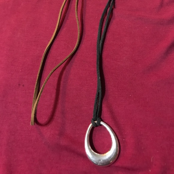 Necklace - Picture 2 of 3