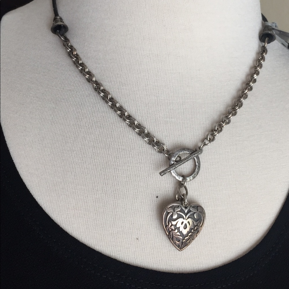 Sterling Silver Heart on leather 💕🎁🎀