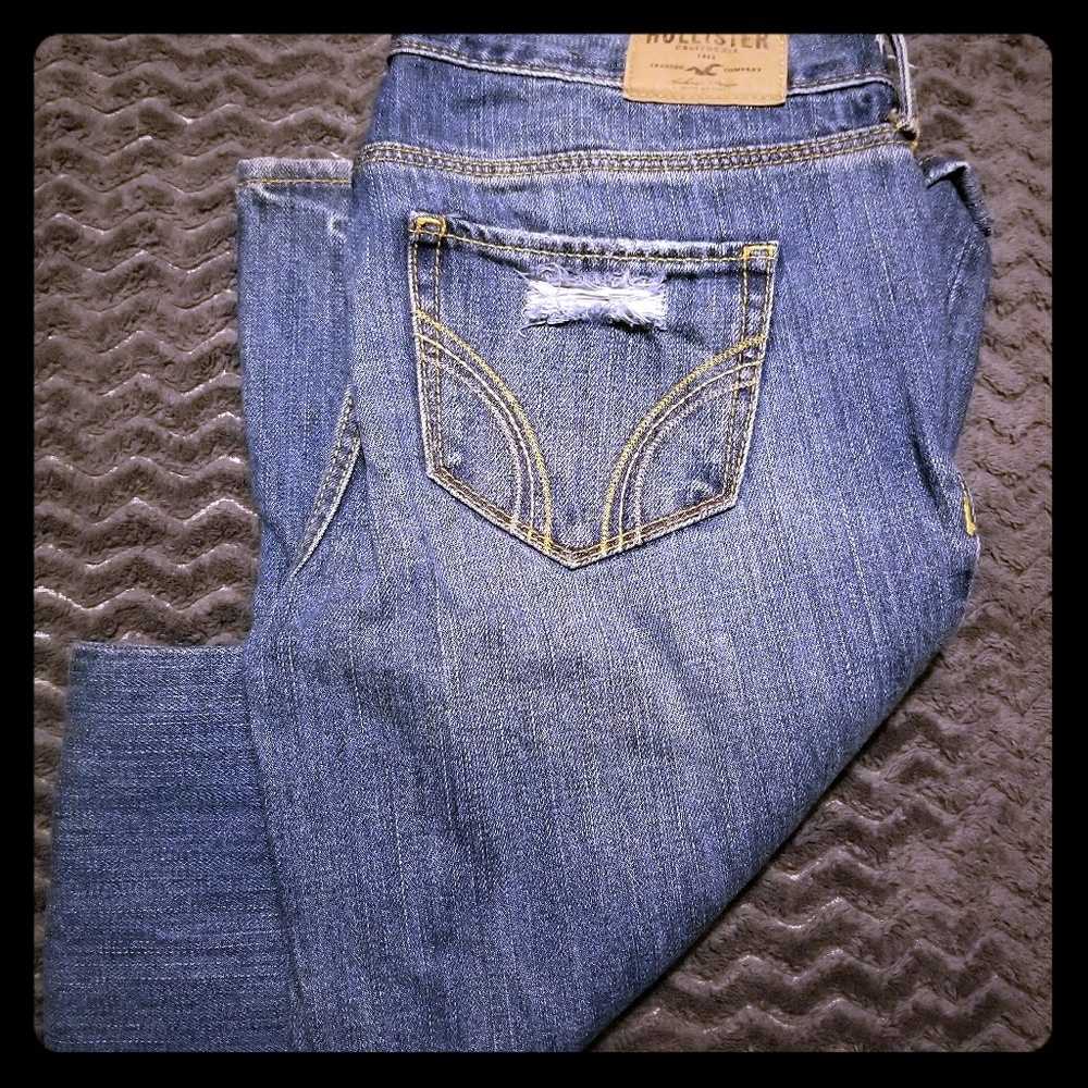 Destroyed Hollister jeans never worn