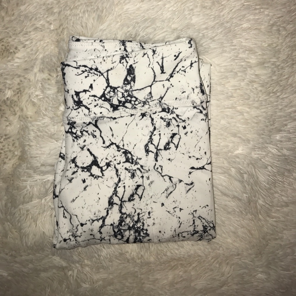 Marble workout leggings