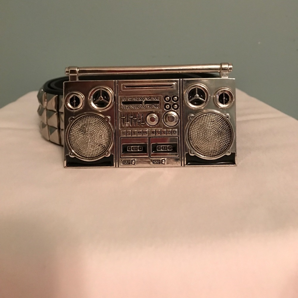 NWOT VANS STUDDED LEATHER BELT!!!🖤