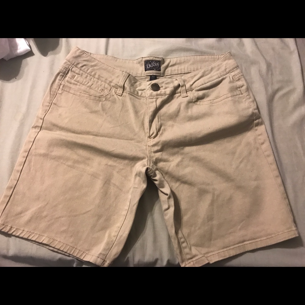 Khaki Bermuda shorts