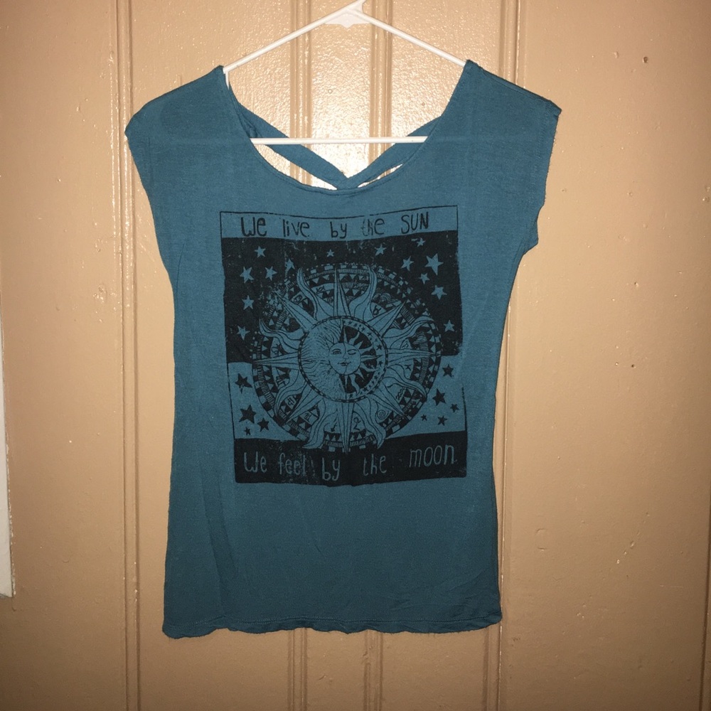 Ardene short sleeve tee with twist back