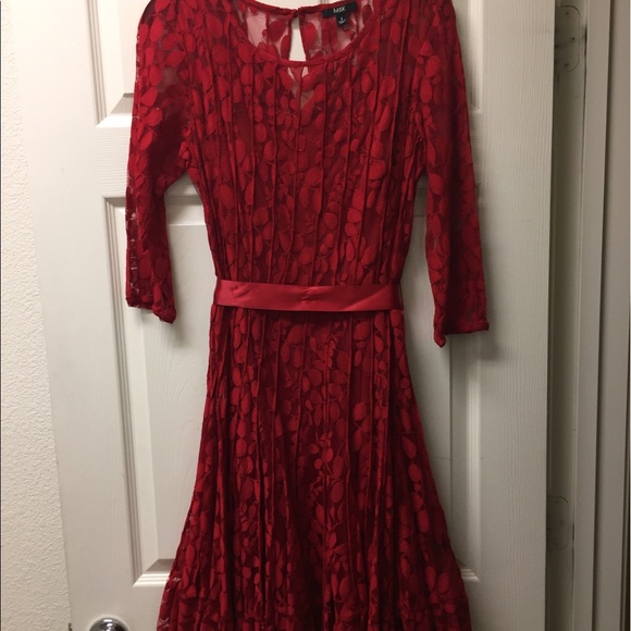 Dress - Picture 2 of 4