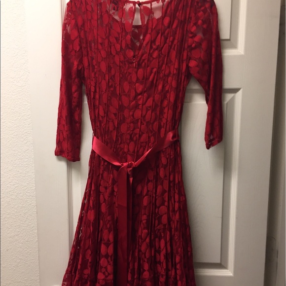 Dress - Picture 3 of 4