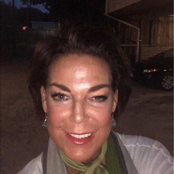 Meet your Posher, Kathleen - Picture 1 of 1