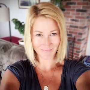 Meet your Posher, April