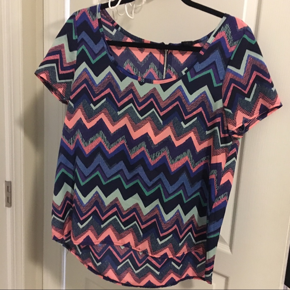 Multicolor chevron top