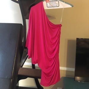 Hot pink party dress 💘