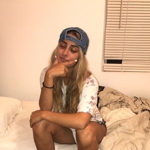 Meet your Posher, Julia