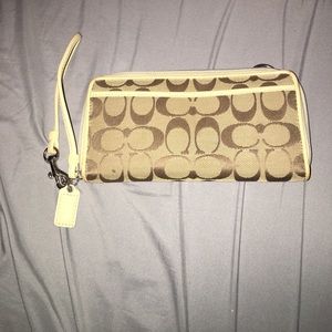 used coach wallet