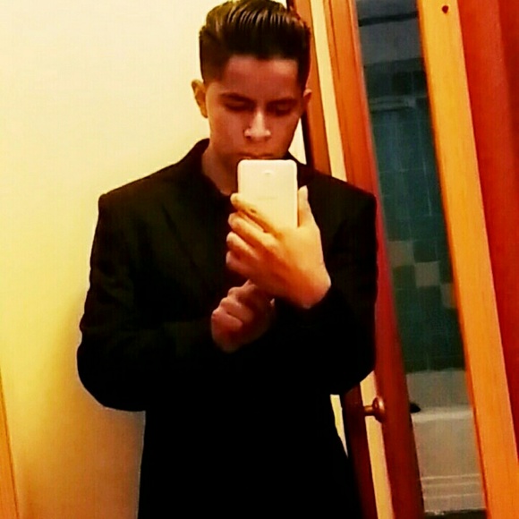 Meet your Posher, Misa - Picture 2 of 2