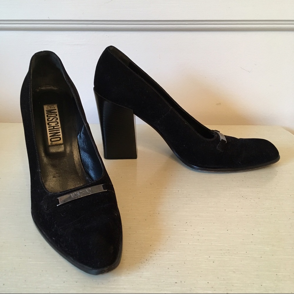 Vintage Moschino black velvet pumps